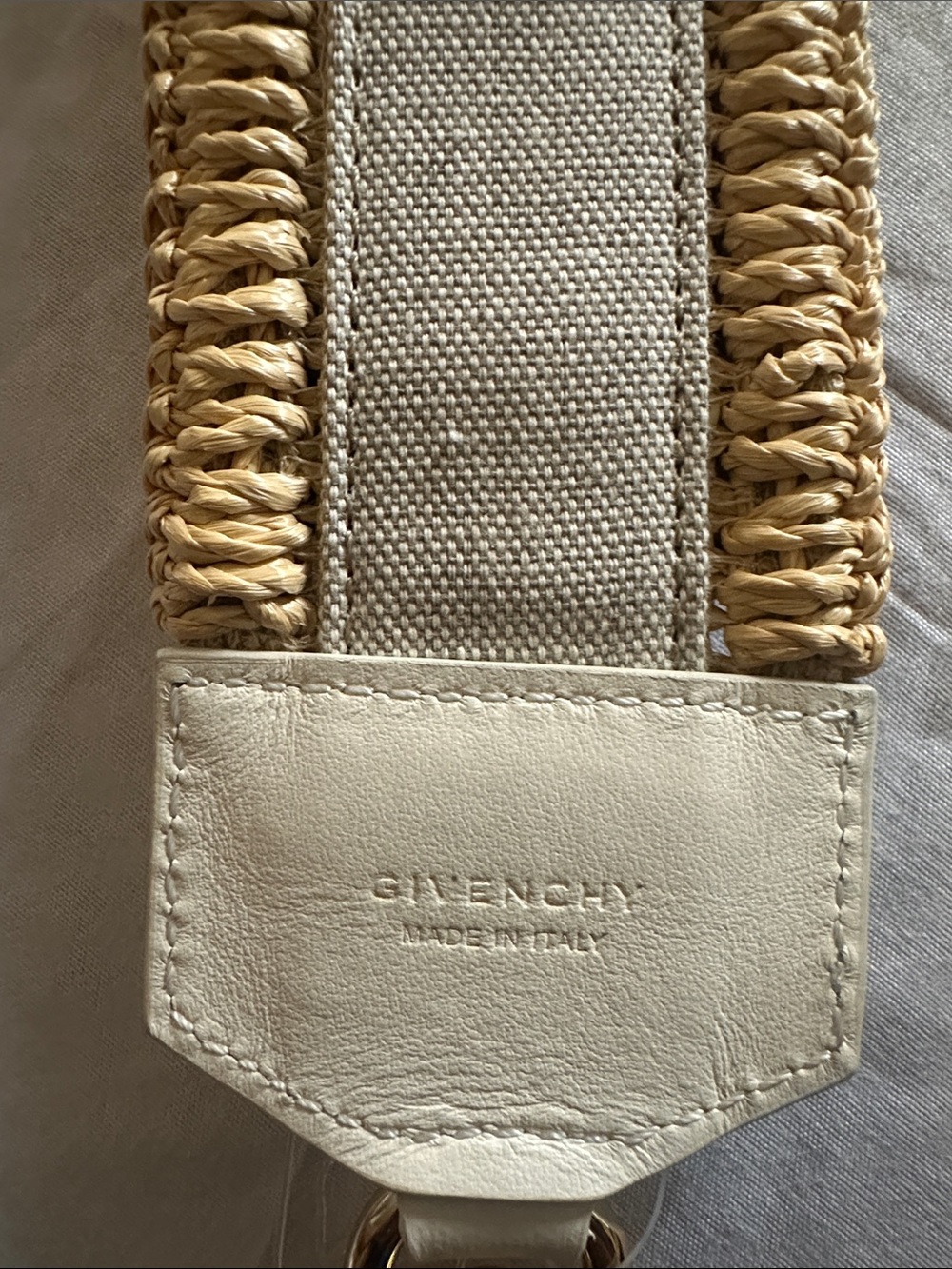 💯 Authentic Givenchy Logo-Embroidered Raffia Shoulder Strap, Perfect for any bag - Picture 12 of 12